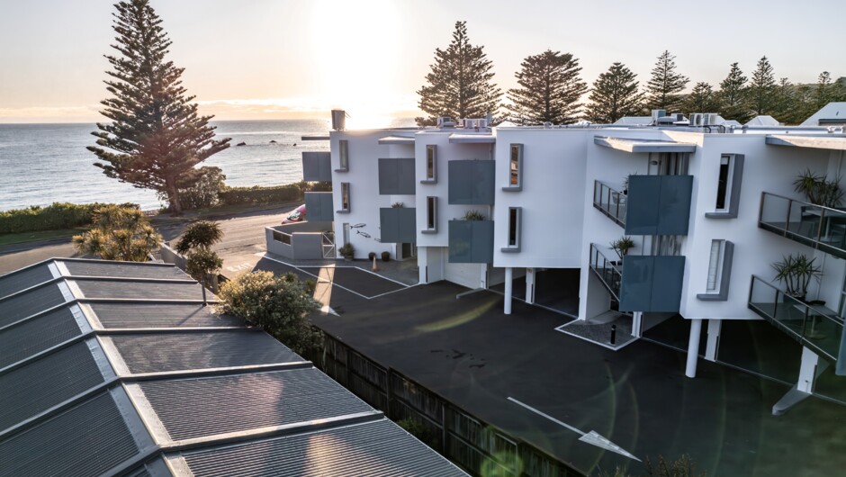 Sunrise over Kaikoura Luxury Apartments