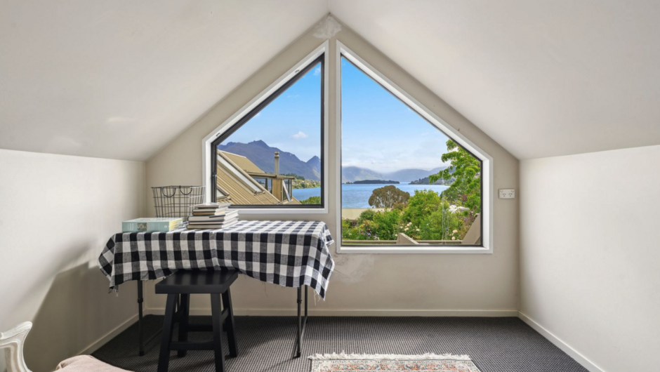 Albertines - Queenstown Holiday Home