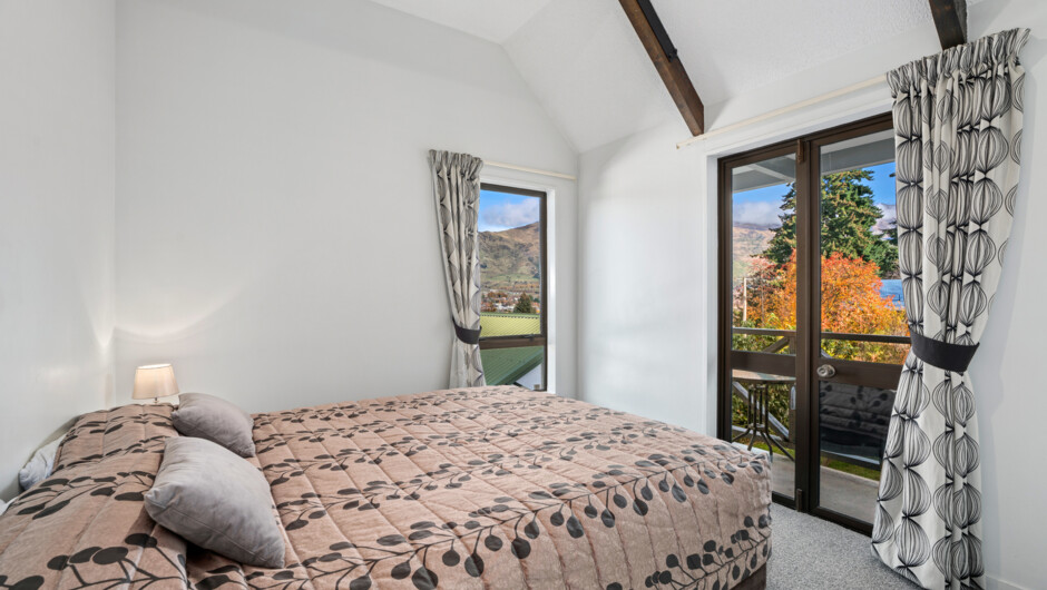 Central Wanaka Retreat - Wanaka Holiday Home