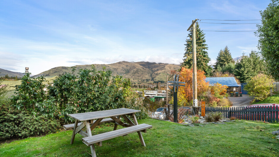 Central Wanaka Retreat - Wanaka Holiday Home