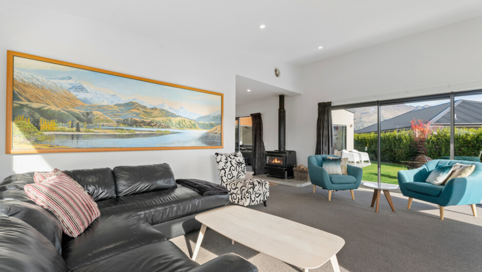 Casa Central - Wanaka Holiday Home | Accommodation in Wānaka, New Zealand