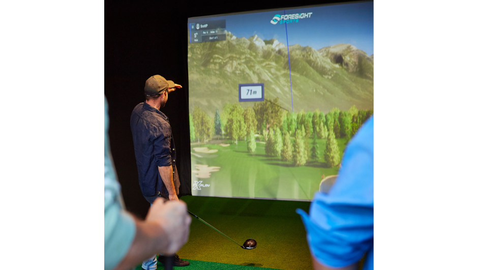 Golf Simulator at Golf 360.