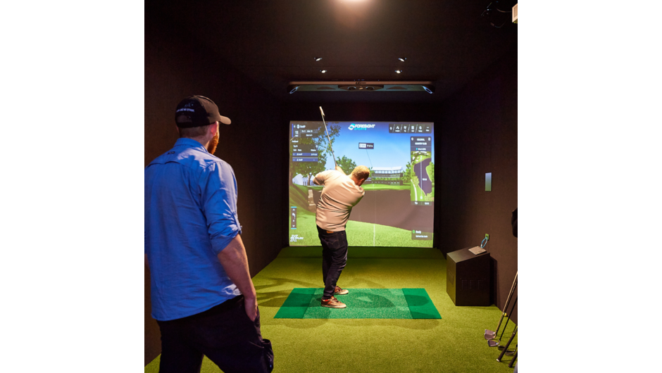 Golf Simulator at Golf 360.