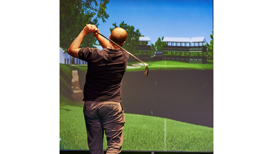 Golf Simulator at Golf 360.