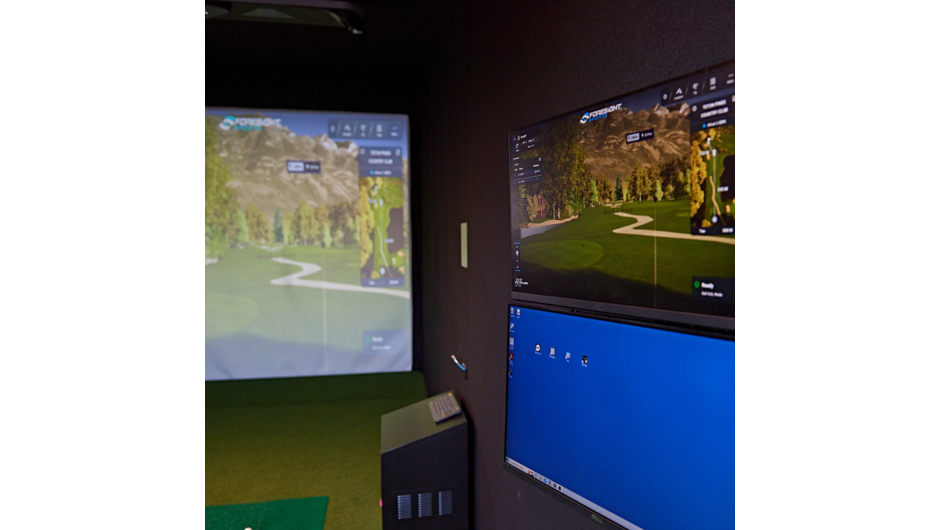 Golf Simulator at Golf 360.