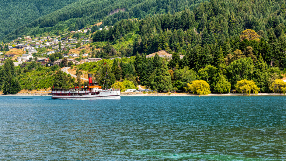 TSS Earnslaw in Lake Wakatipu