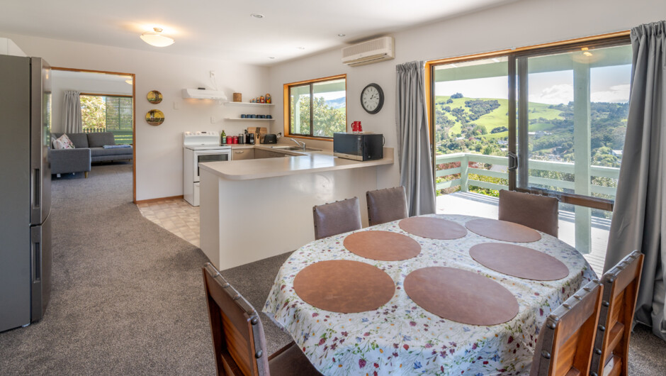 Libeau Lane Views - Akaroa Holiday Home