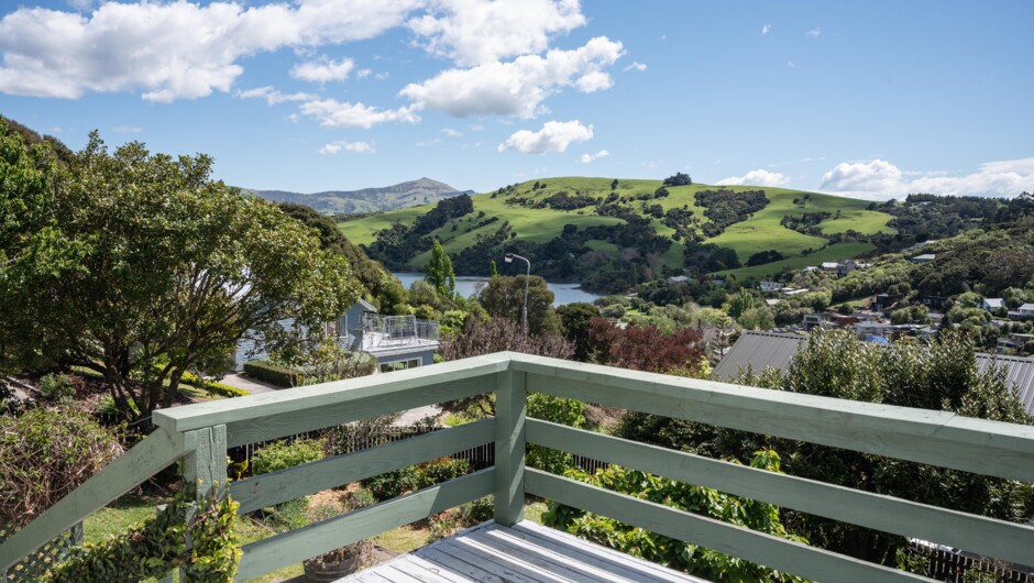 Libeau Lane Views - Akaroa Holiday Home