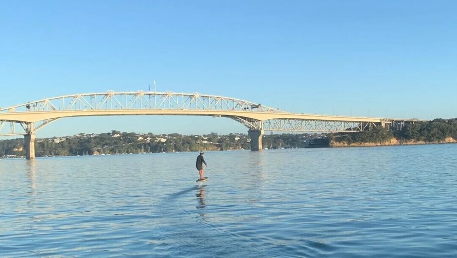 Fliteschool lesson near Auckland Harbour Bridge