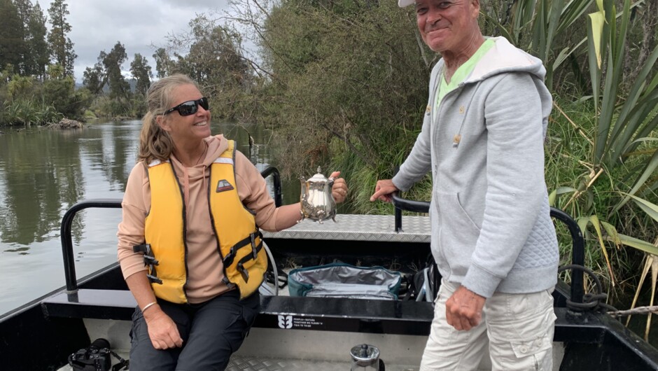 Hosts Paula & Swade serve up morning tea.