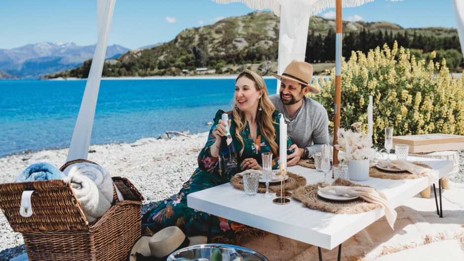 Spend summer afternoons picnicking and overlooking Lake Wakatipu.