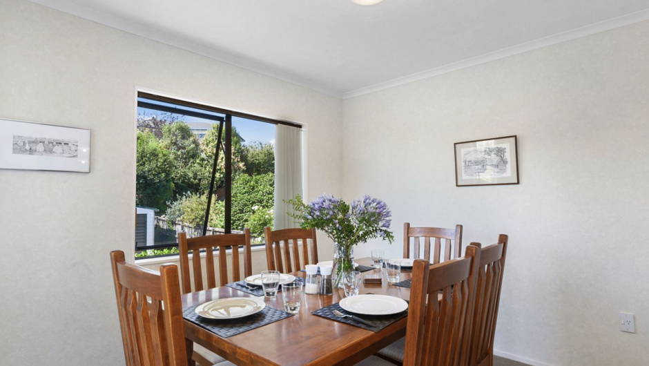 Lake Vista at Two Mile Bay- Taupo Central Home