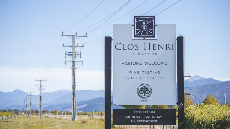 Clos Henri sign from the road