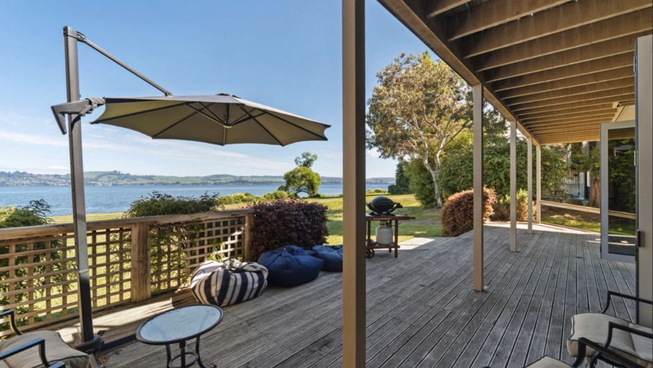 Lakeside Vistas Magic - Rainbow Point Home