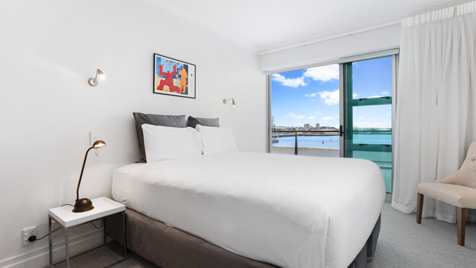 Princes Wharf Apartments by Urban Rest - Bedroom