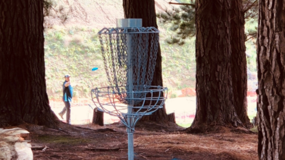 Playing Disc Golf in Nelson Tasman at one of our Disc Golf courses