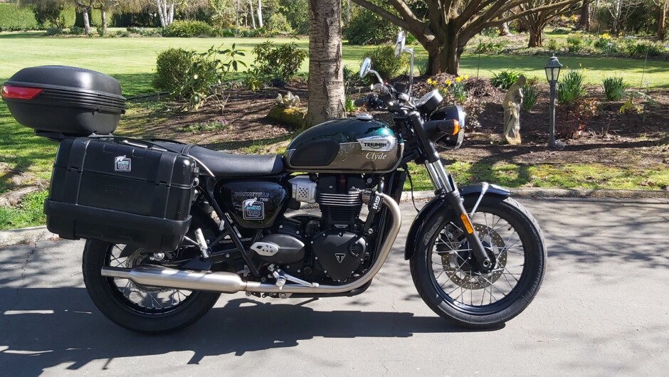 Triumph Bonneville T100 'Clyde'