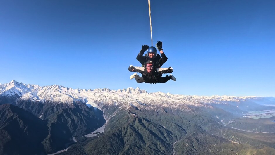 Feel the rush as you skydive over the Tasman Glacier, surrounded by New Zealand’s majestic peaks.