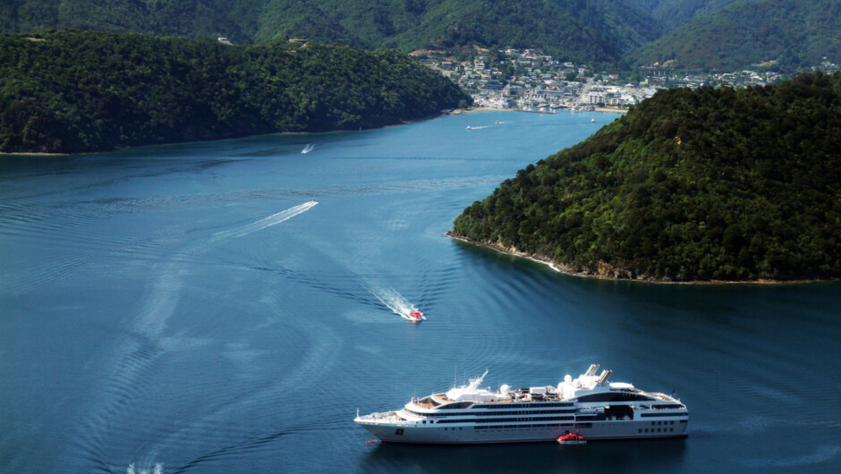 PONANT – New Zealand Expedition with Premium Golf Experience