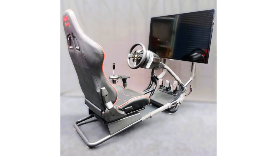 Standard Racing Simulator - Our traditional stationary racing simulator.