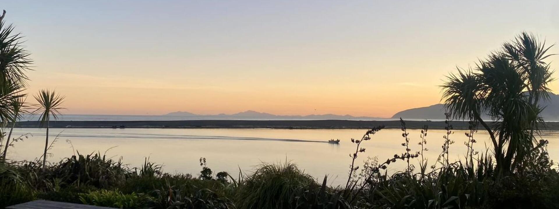 lake ferry hotel.jpg