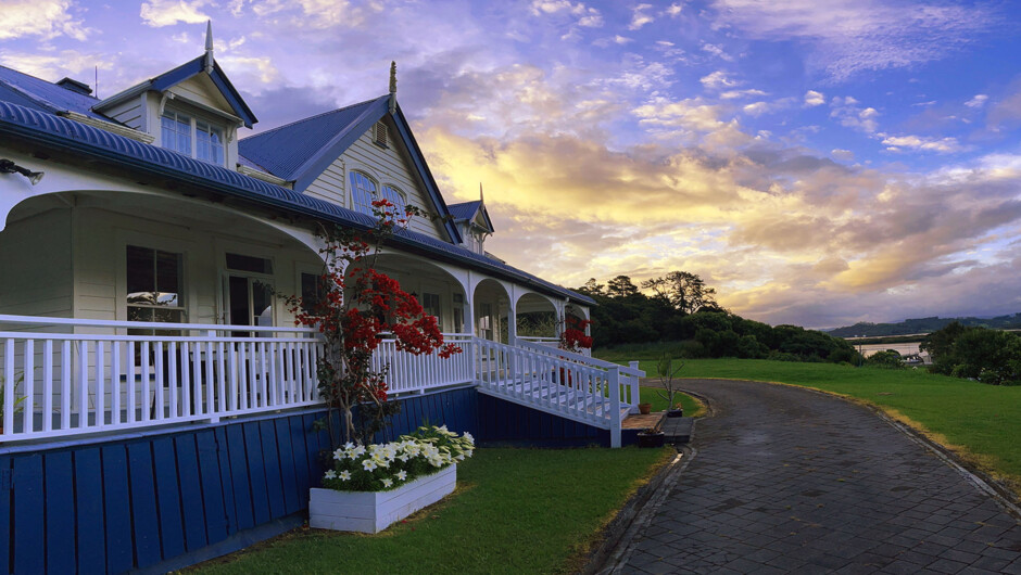 Riverhead Villa - Your Central Hub for Relaxation and Adventure in Northland