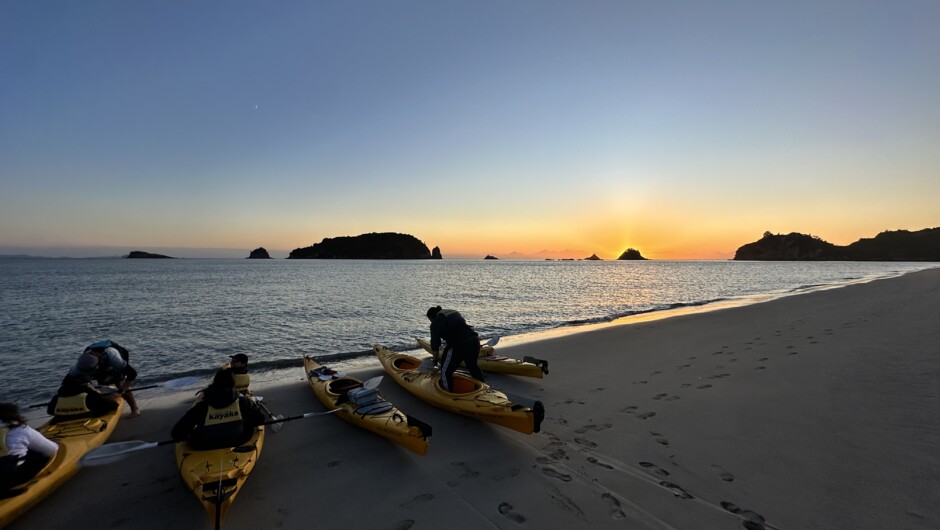 Cathedral Cove Kayaking