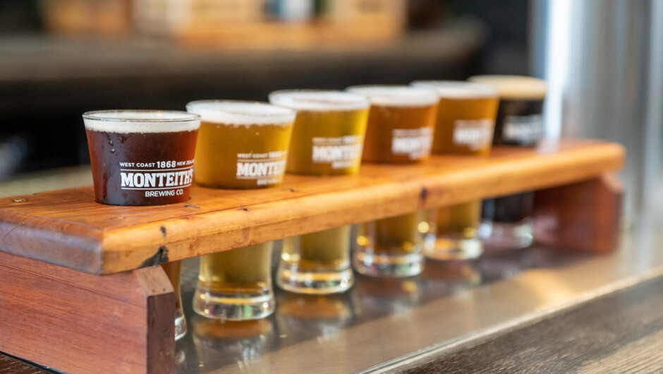 Tasting Trays: 3 Tasters:Select your own beers off tap
6 Tasters: Preselected beers, with tasting notes & West Coast Passport