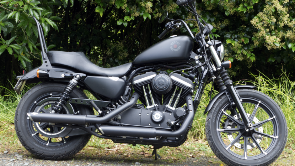 Harley Iron 883