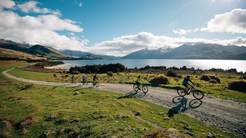 The Lakefront Traverse is the perfect, approachable ride for those wanting to take in the sights of Wanaka on two wheels.