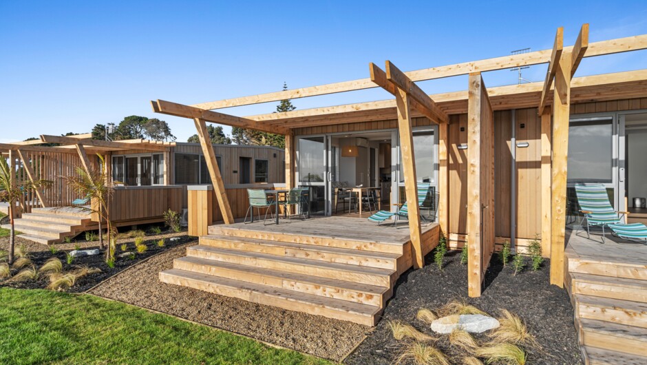 Tasman Holiday Parks - Papamoa Beach Premium Beachfront Villa