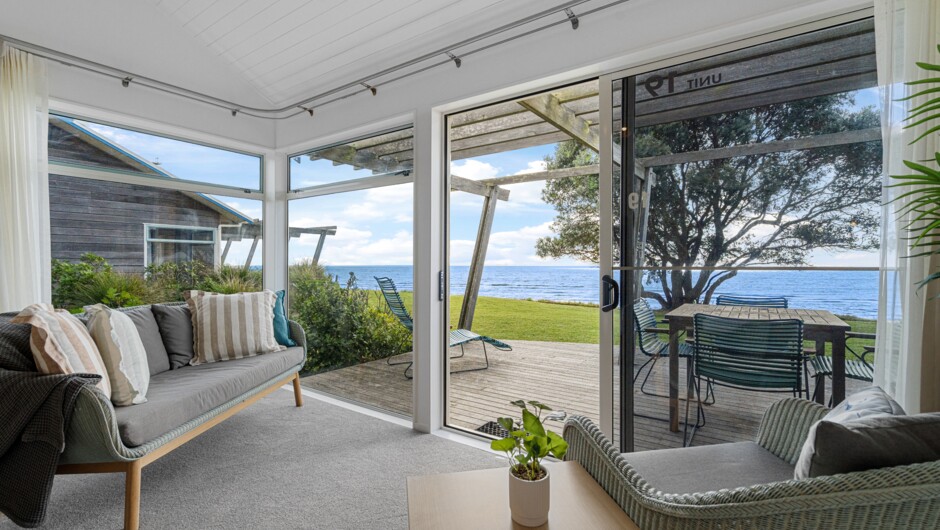 Tasman Holiday Parks - Papamoa Beach Beachfront Bliss Villa