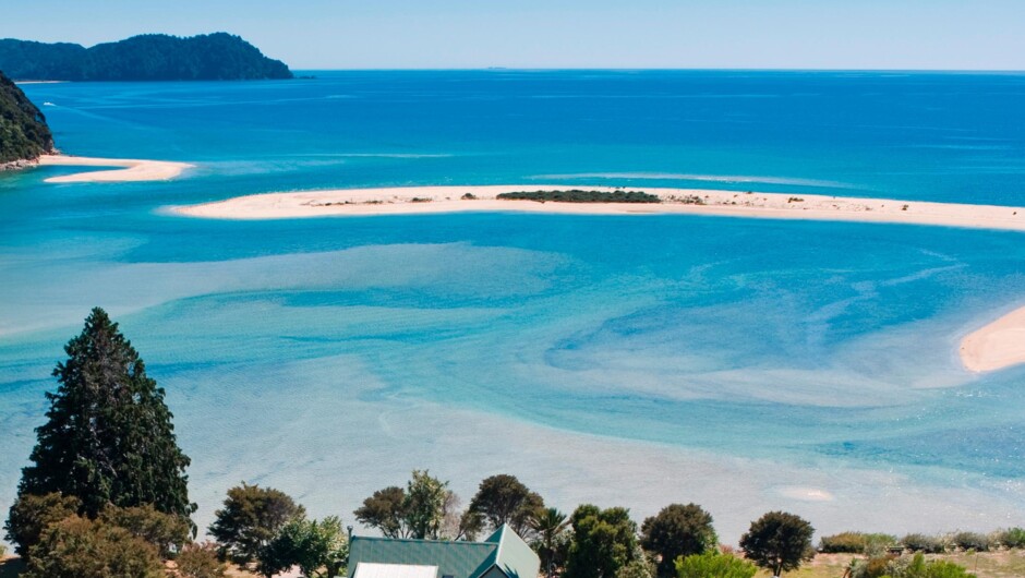 Overnight kayak trips staying at Beachfront Lodges in Abel Tasman National Park