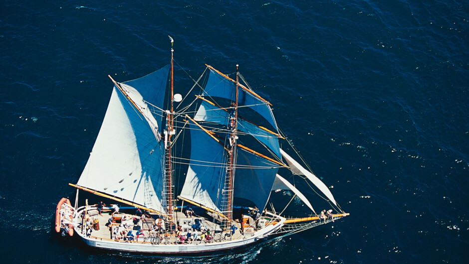 R. Tucker Thompson under full sail