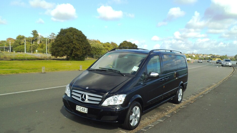 2013 Black Mercedes Viano Ambiente