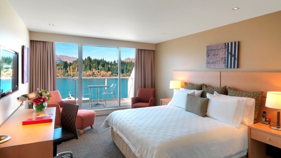 Lake View Room