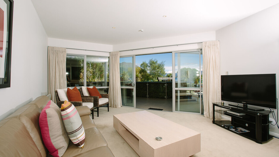 Poolside Apartment Lounge Area