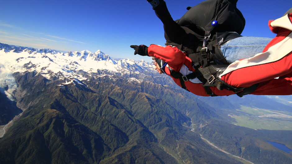 New Zealand's highest tandem skydive 20,000ft at Skydive Franz