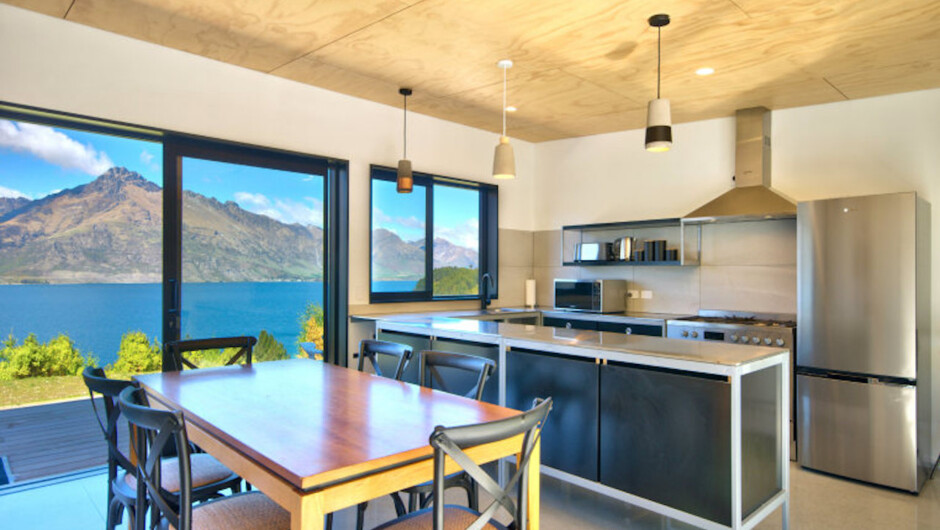 Fabulous kitchen & dining area