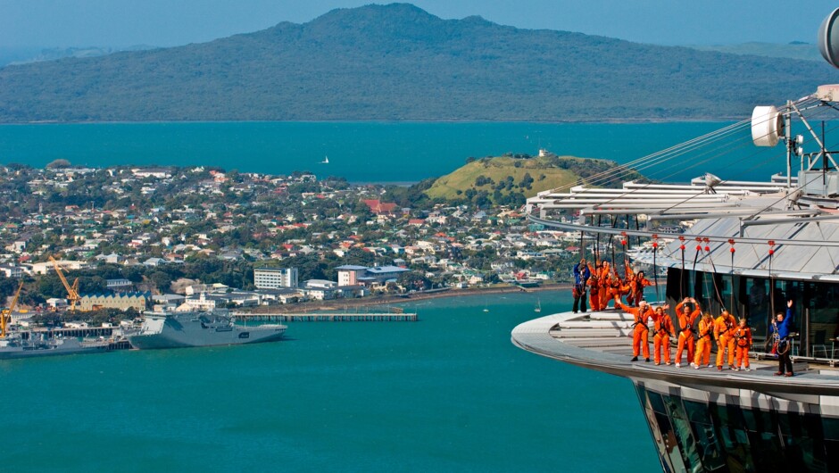 AD307-Sky-Tower-Auckland-Sky-Walk.jpg